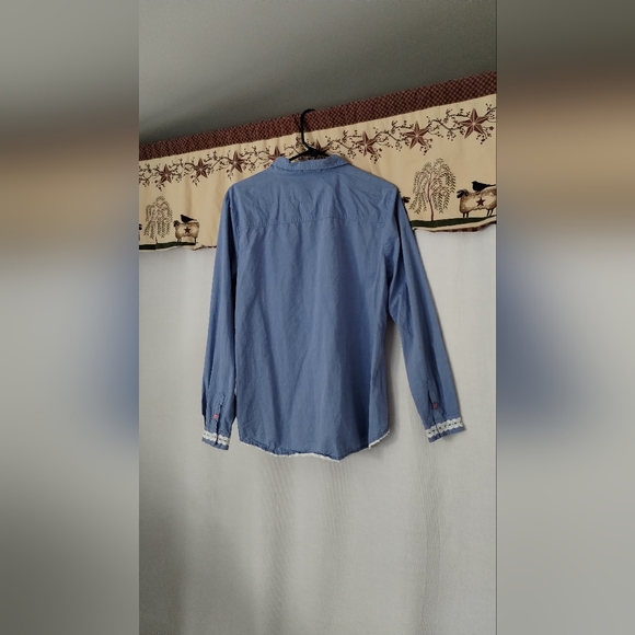 Women's Hannah Brand Shirt - Picture 2 of 3